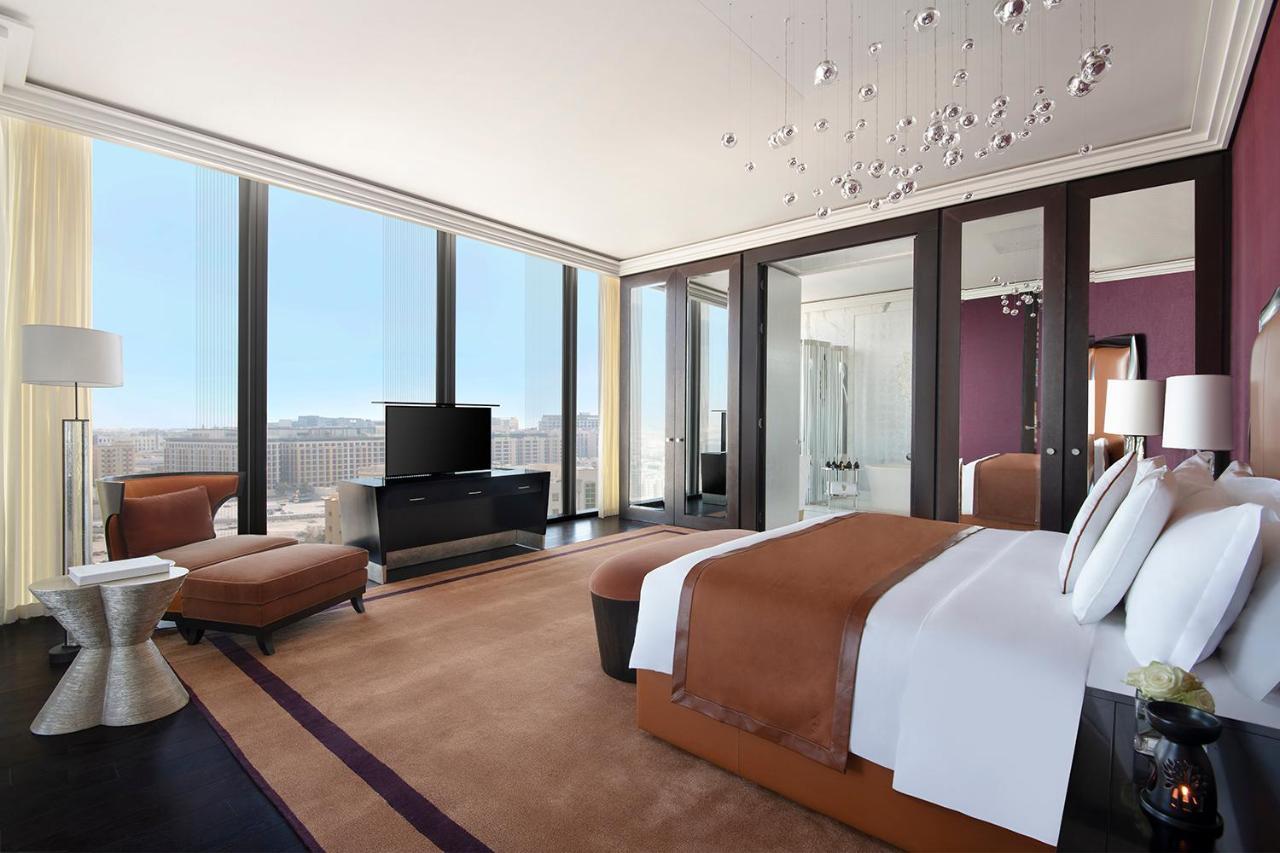 Banyan Tree Doha At La Cigale Mushaireb Exteriör bild A bedroom at the Mandarin Oriental, Munich