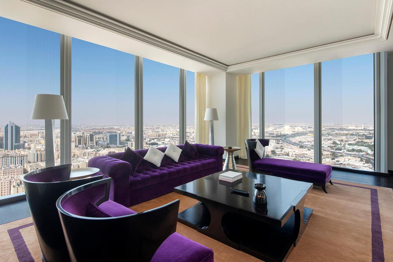Banyan Tree Doha At La Cigale Mushaireb Exteriör bild A suite at the Ritz-Carlton, Riyadh
